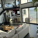 Design With Panoramic Pond View And Jacuzzi Villa Pérols