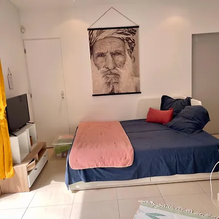 Design With Panoramic Pond View And Jacuzzi Βίλα *