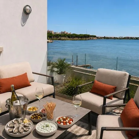 Villa Design With Panoramic Pond View And Jacuzzi Perols