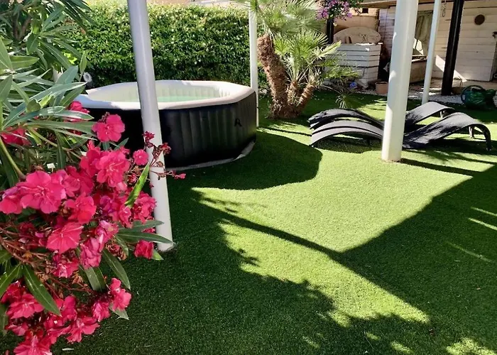 Βίλα Design With Panoramic Pond View And Jacuzzi *