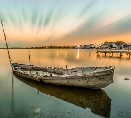 빌라 Design With Panoramic Pond View And Jacuzzi