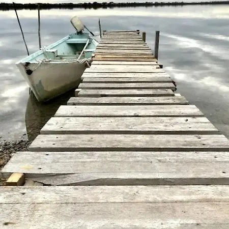 Design With Panoramic Pond View And Jacuzzi Villa