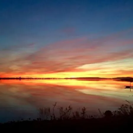 Villa Design With Panoramic Pond View And Jacuzzi
