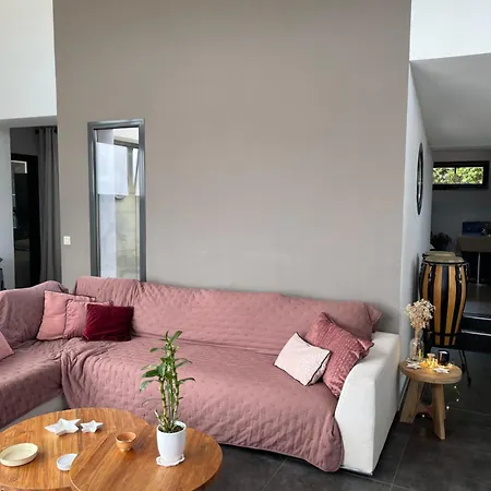 Villa Design With Panoramic Pond View And Jacuzzi Pérols