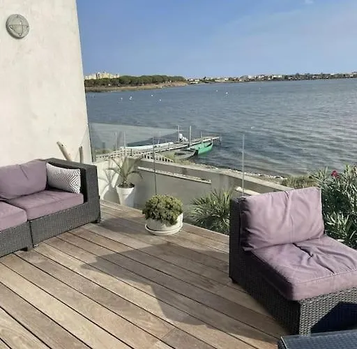 别墅 Design With Panoramic Pond View And Jacuzzi *