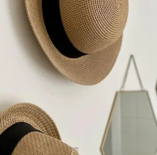 Design With Panoramic Pond View And Jacuzzi * Pérols