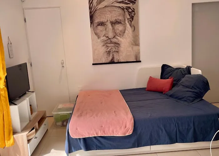 Design With Panoramic Pond View And Jacuzzi 别墅 *