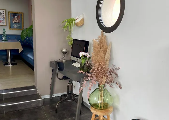 别墅 Design With Panoramic Pond View And Jacuzzi Pérols